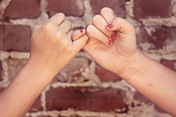 Женская дружба заканчивается, когда появляется мужчина